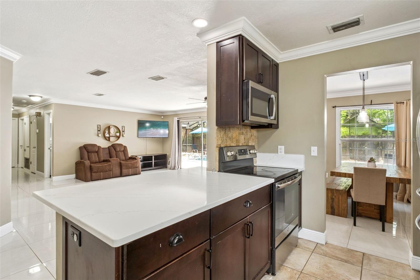 1537 S SPRING GARDEN AVE, DELAND, FL, 32720