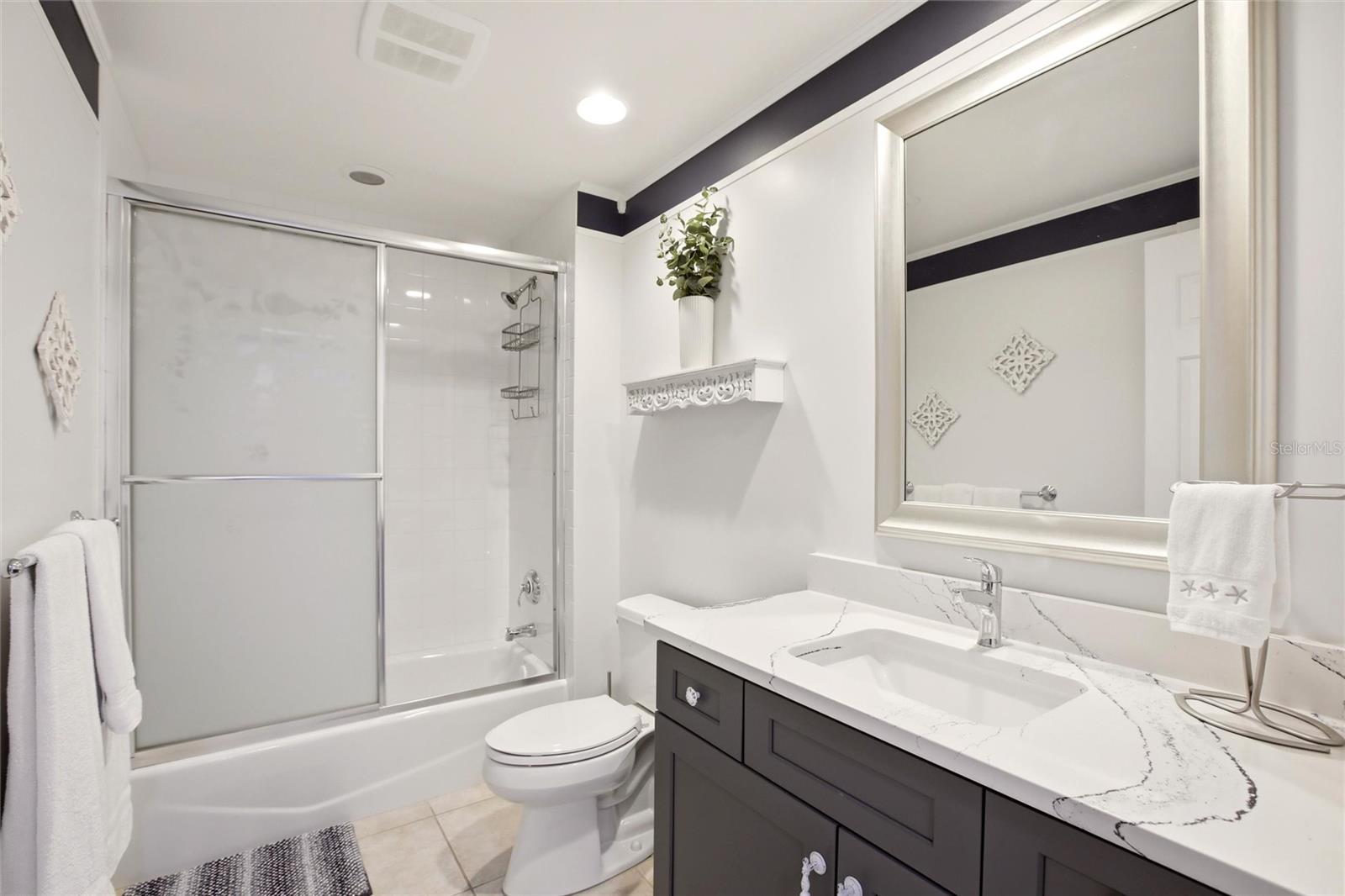 3313 SUNSET KEY CIR #105, PUNTA GORDA, FL, 33955