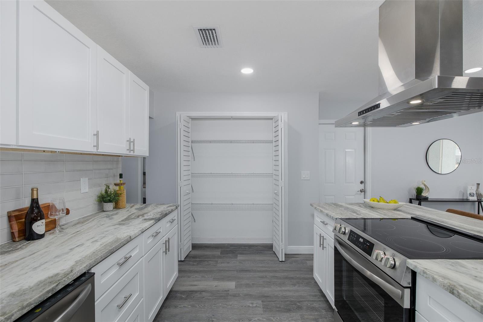 7235 15TH ST N, ST PETERSBURG, FL, 33702