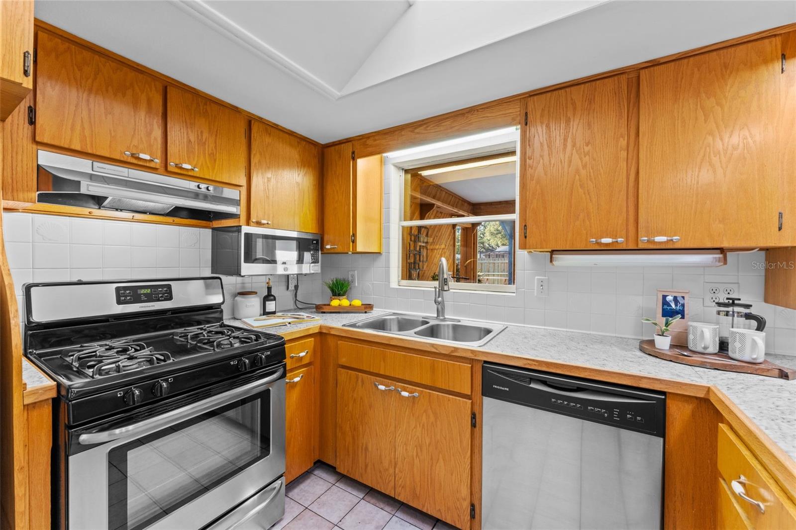 1502 HAVEN BND, TAMPA, FL, 33613