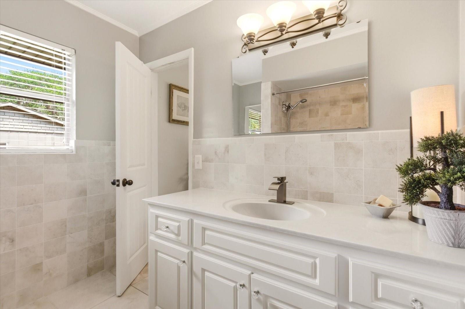 4910 E LAKE DR, WINTER SPRINGS, FL, 32708