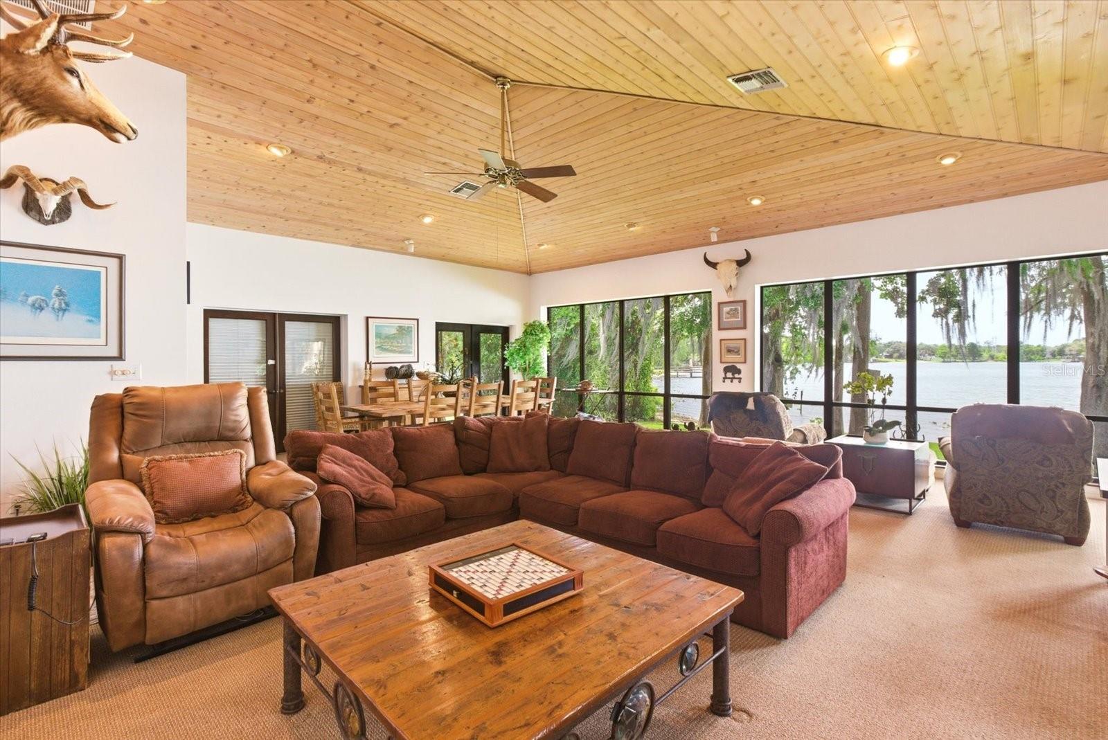 4910 E LAKE DR, WINTER SPRINGS, FL, 32708