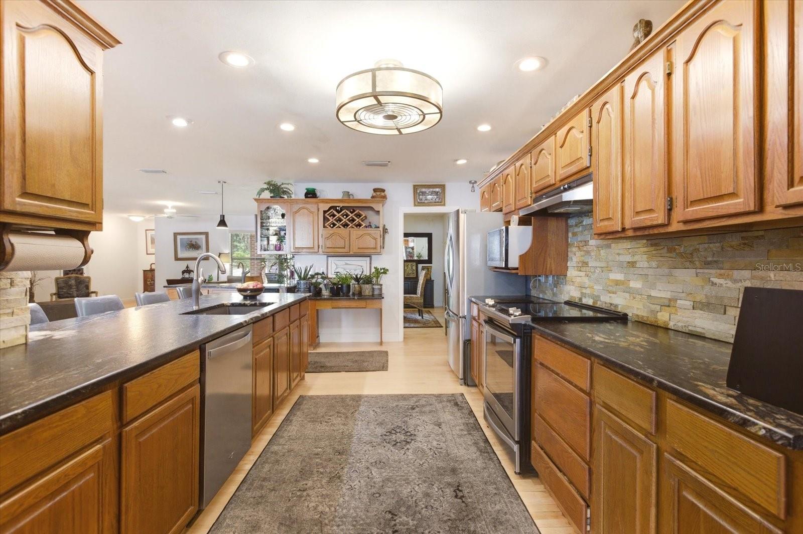 4910 E LAKE DR, WINTER SPRINGS, FL, 32708