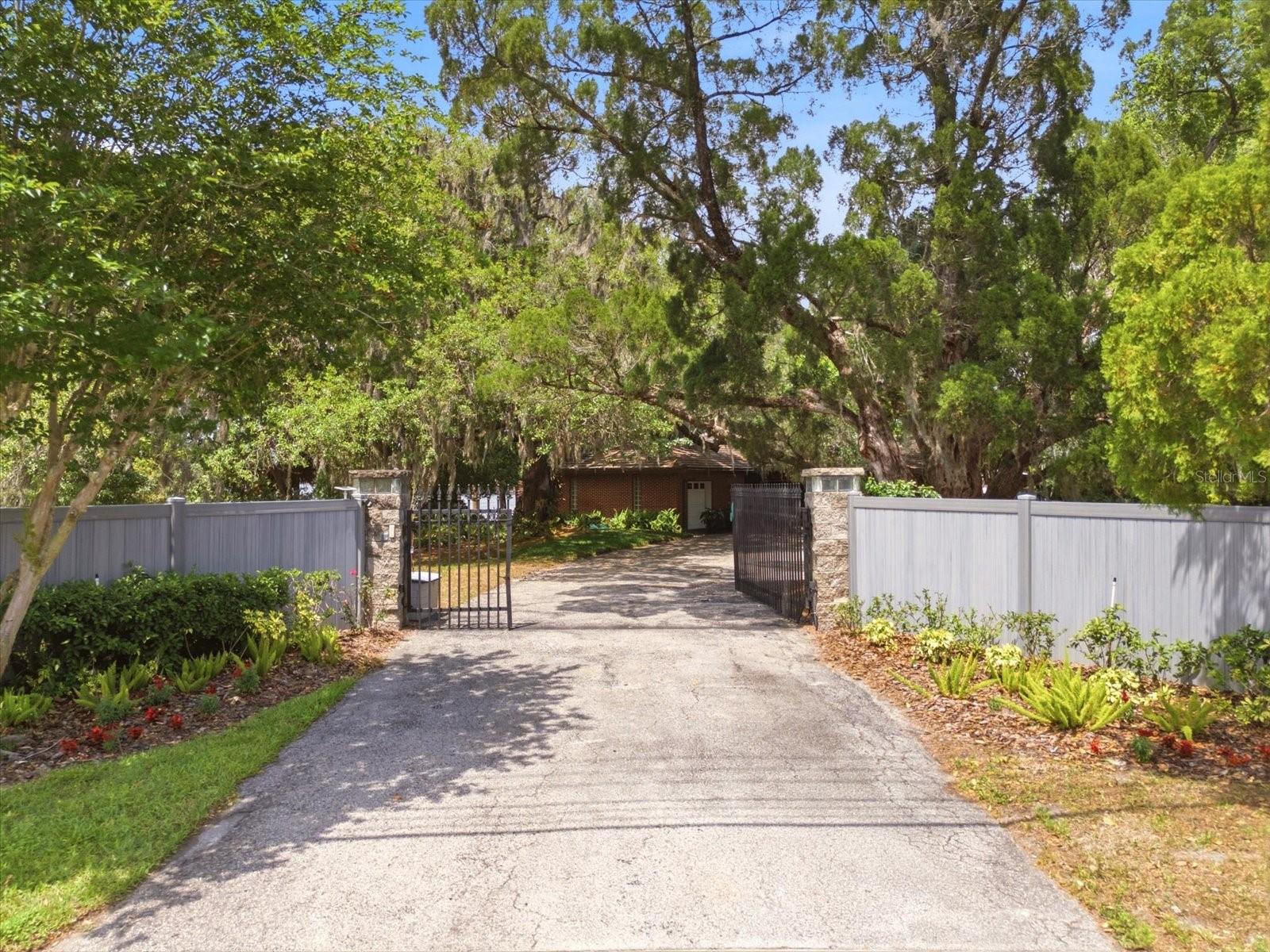 4910 E LAKE DR, WINTER SPRINGS, FL, 32708