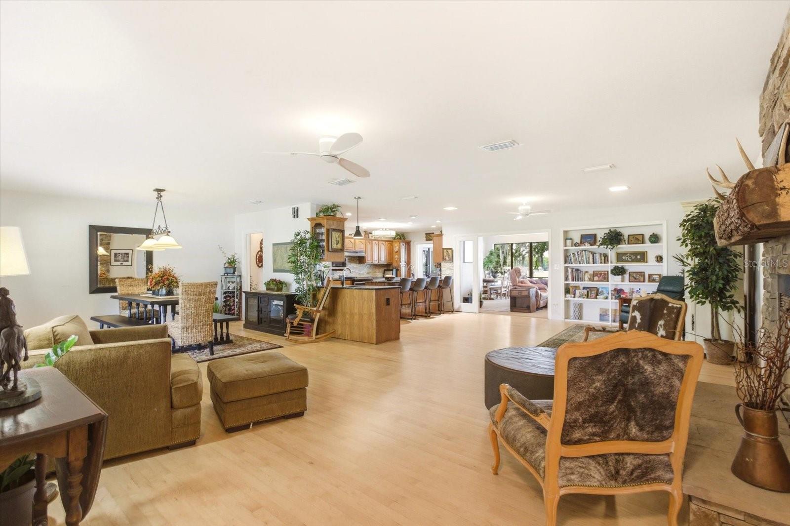 4910 E LAKE DR, WINTER SPRINGS, FL, 32708