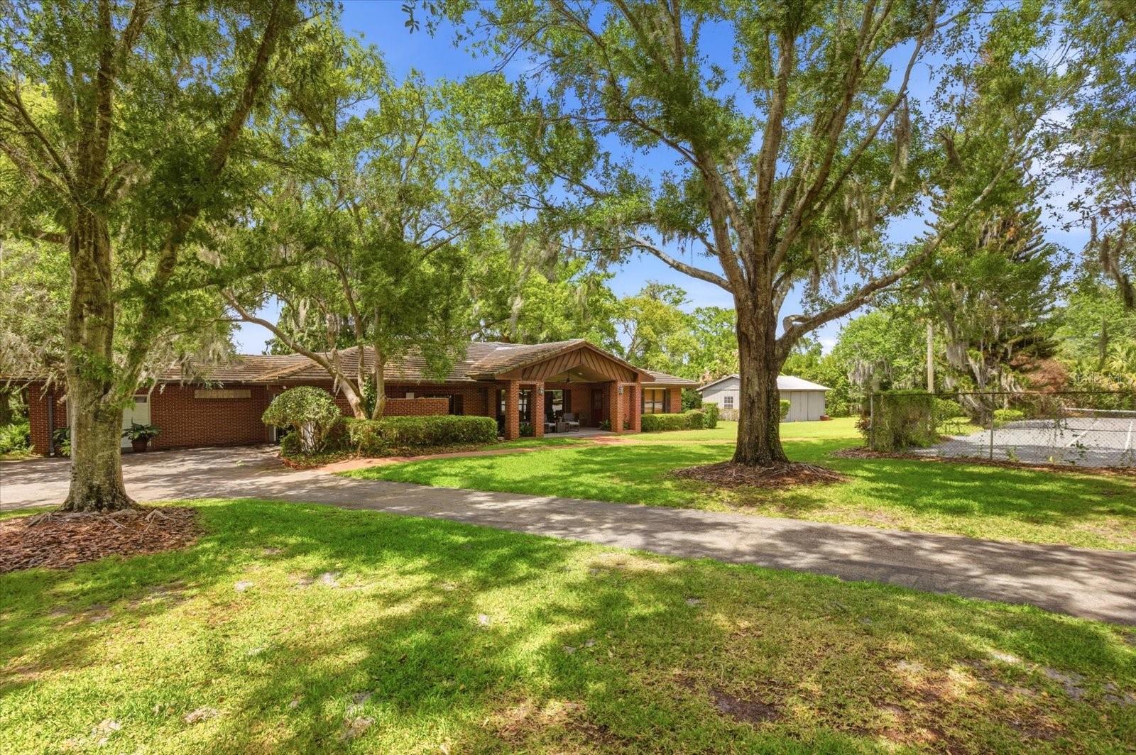 4910 E LAKE DR, WINTER SPRINGS, FL, 32708