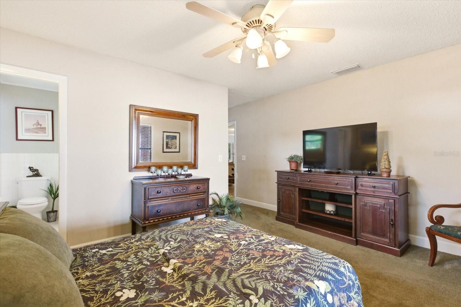 4910 E LAKE DR, WINTER SPRINGS, FL, 32708