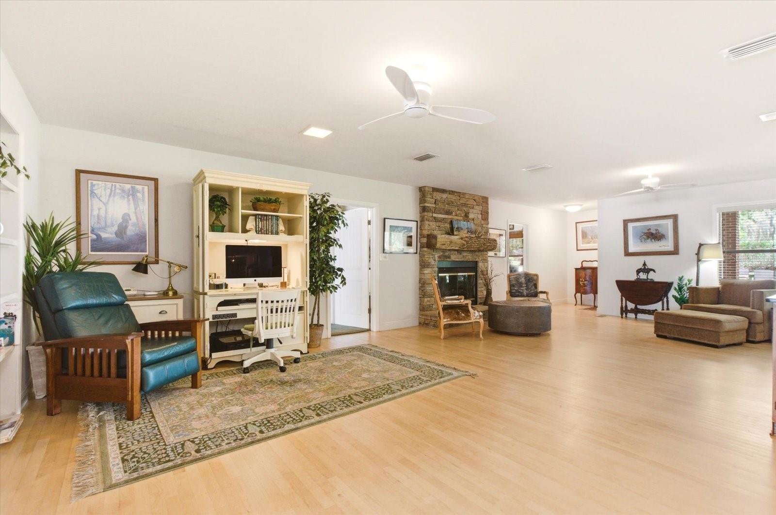 4910 E LAKE DR, WINTER SPRINGS, FL, 32708
