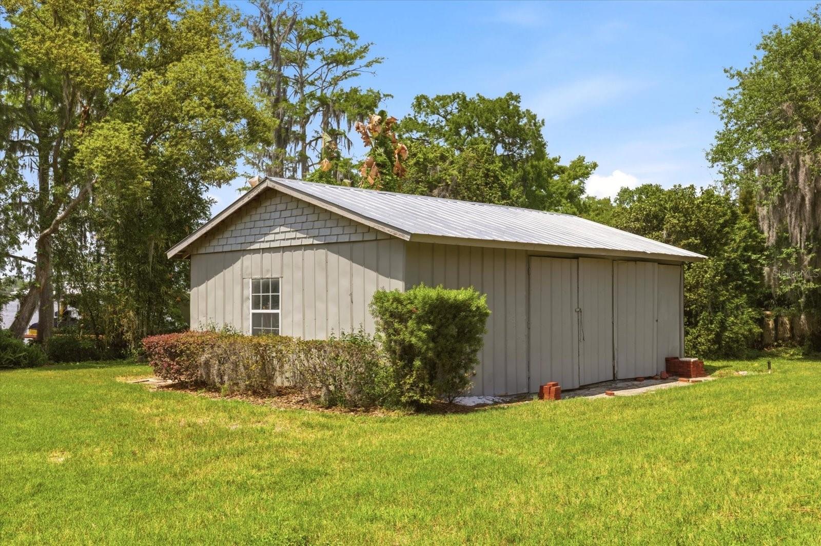 4910 E LAKE DR, WINTER SPRINGS, FL, 32708