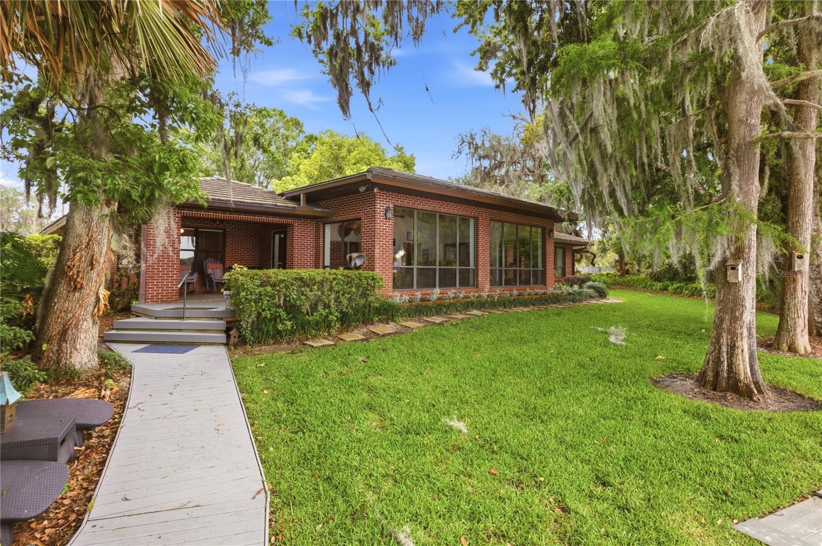 4910 E LAKE DR, WINTER SPRINGS, FL, 32708