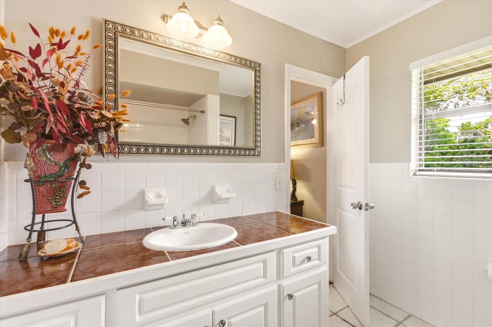 4910 E LAKE DR, WINTER SPRINGS, FL, 32708