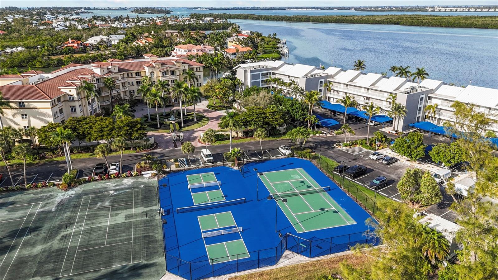 615 DREAM ISLAND PL #105, LONGBOAT KEY, FL, 34228