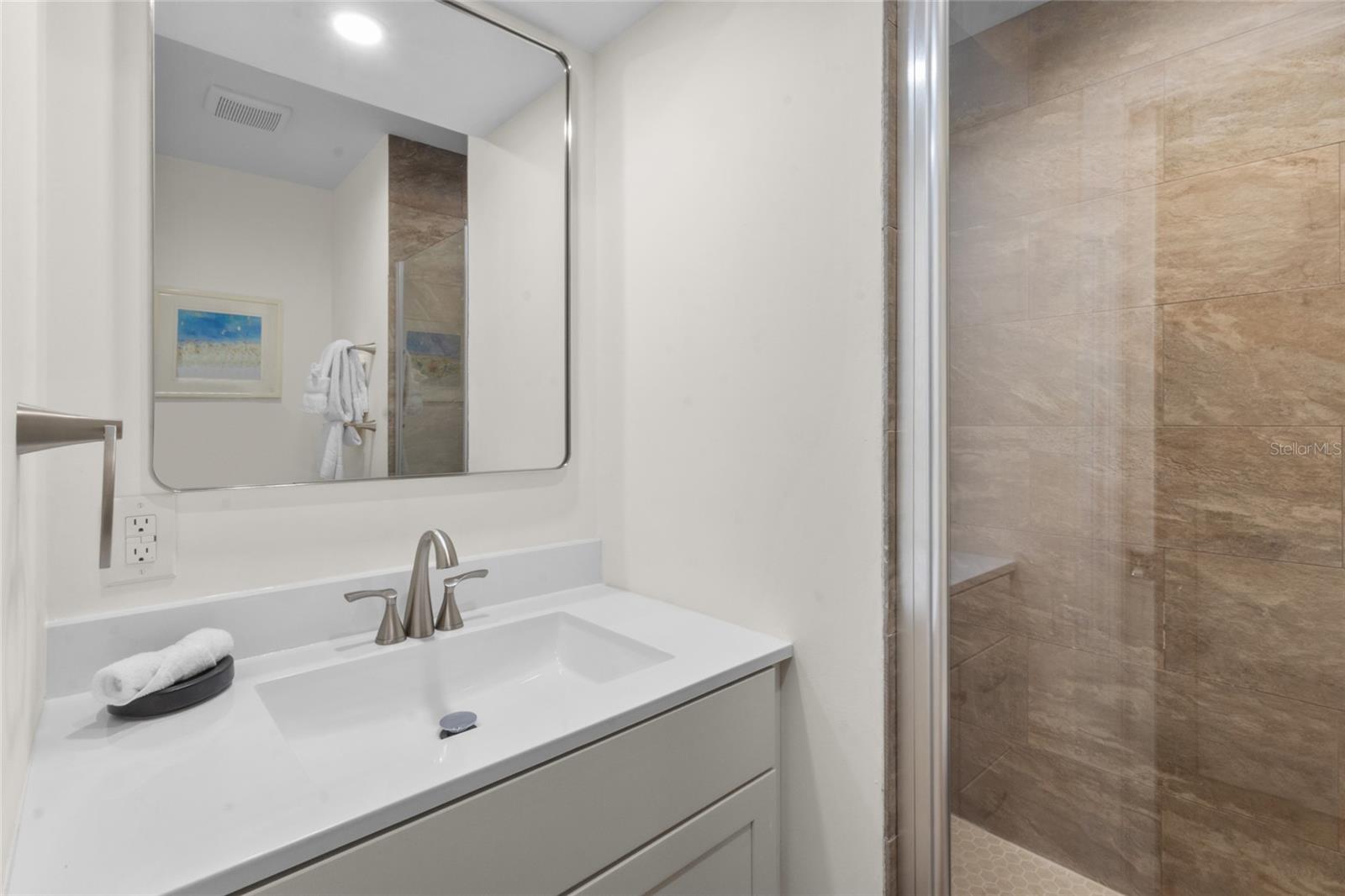 615 DREAM ISLAND PL #105, LONGBOAT KEY, FL, 34228