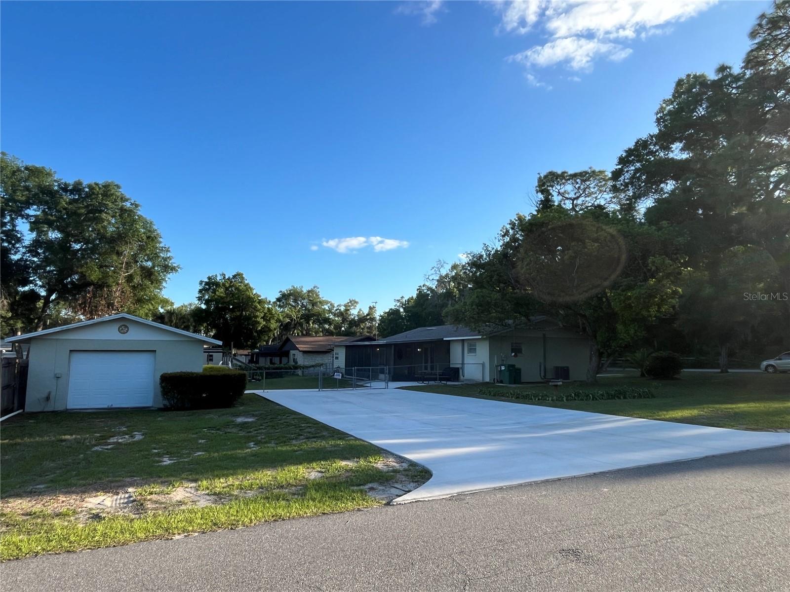 407 POINSETTIA AVE, FRUITLAND PARK, FL, 34731