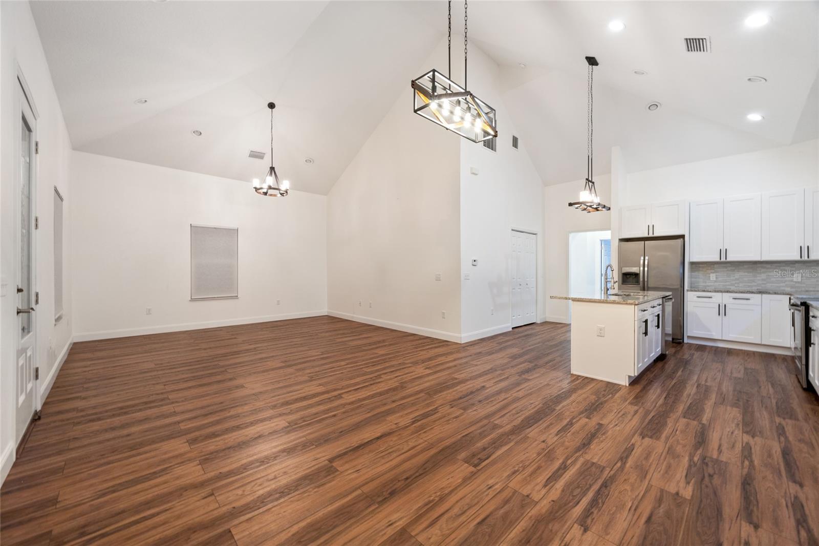 2330 W SAINT LOUIS ST, TAMPA, FL, 33607