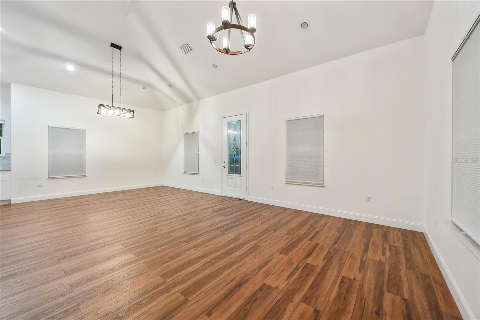 2330 W SAINT LOUIS ST, TAMPA, FL, 33607