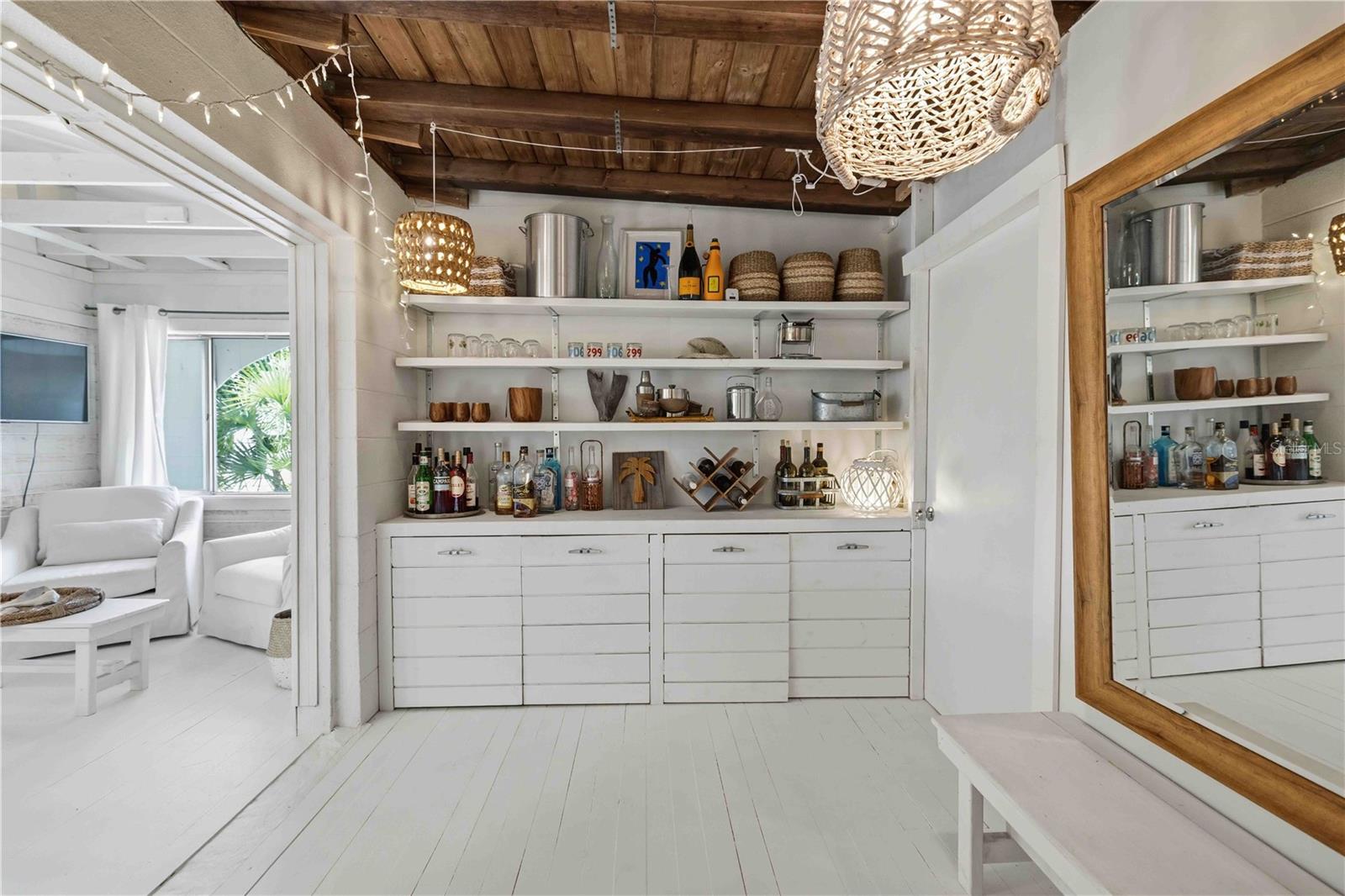 624 BAYSHORE RD, NOKOMIS, FL, 34275