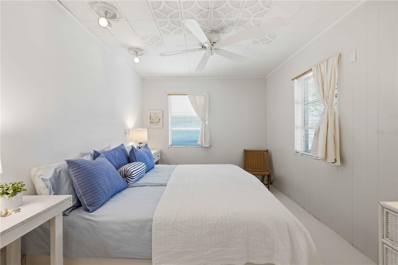 624 BAYSHORE RD, NOKOMIS, FL, 34275