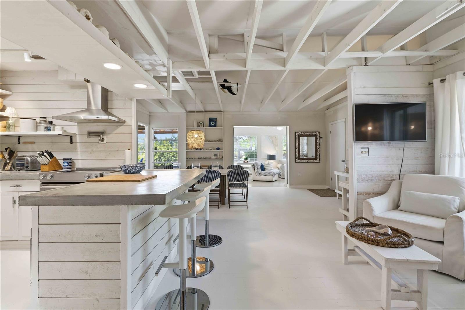 624 BAYSHORE RD, NOKOMIS, FL, 34275