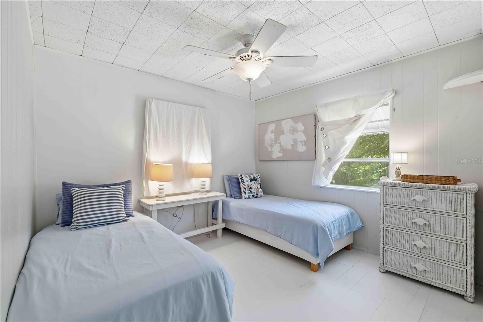 624 BAYSHORE RD, NOKOMIS, FL, 34275