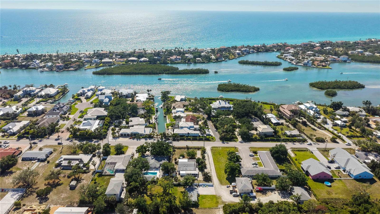 624 BAYSHORE RD, NOKOMIS, FL, 34275