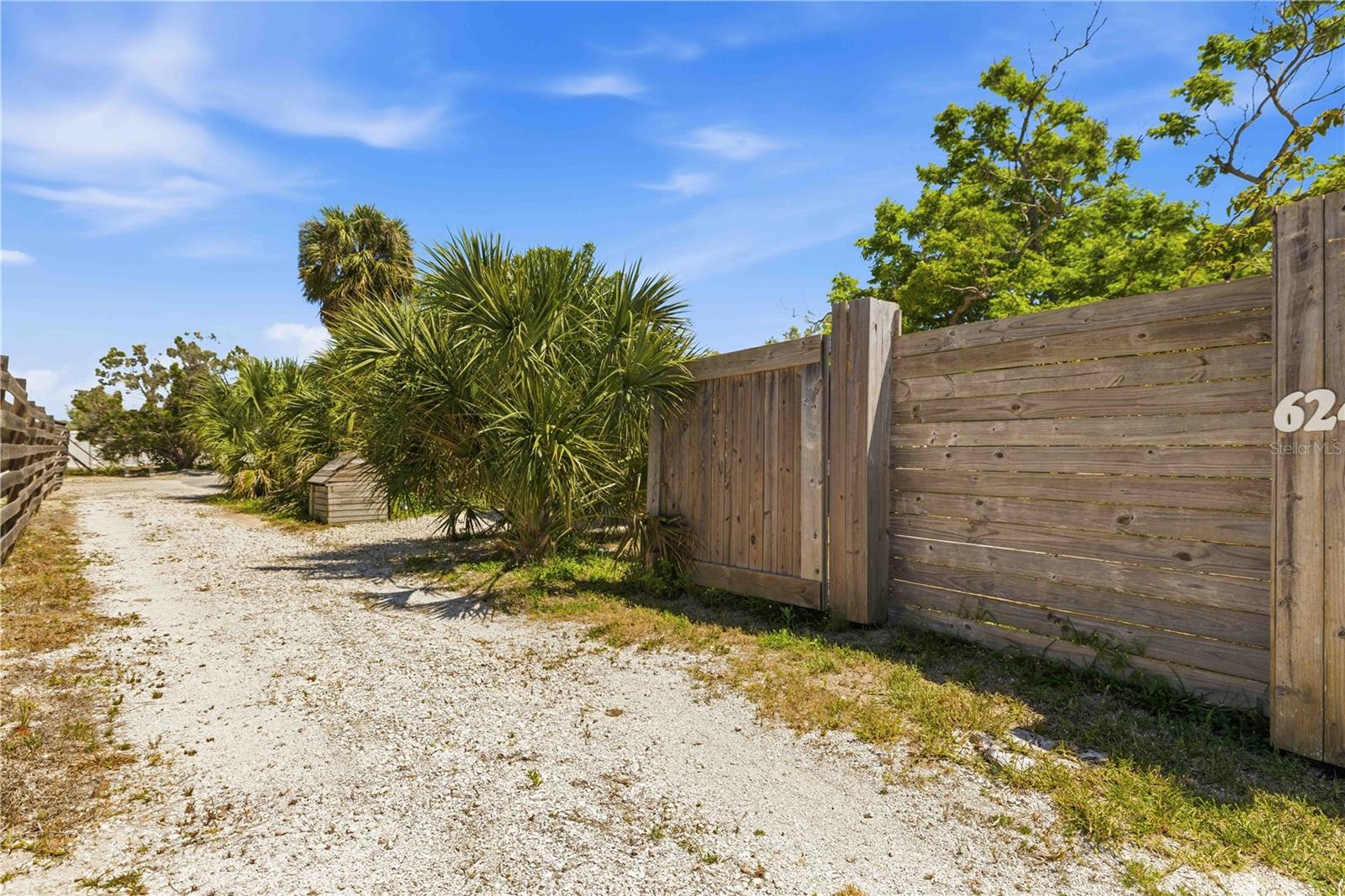 624 BAYSHORE RD, NOKOMIS, FL, 34275