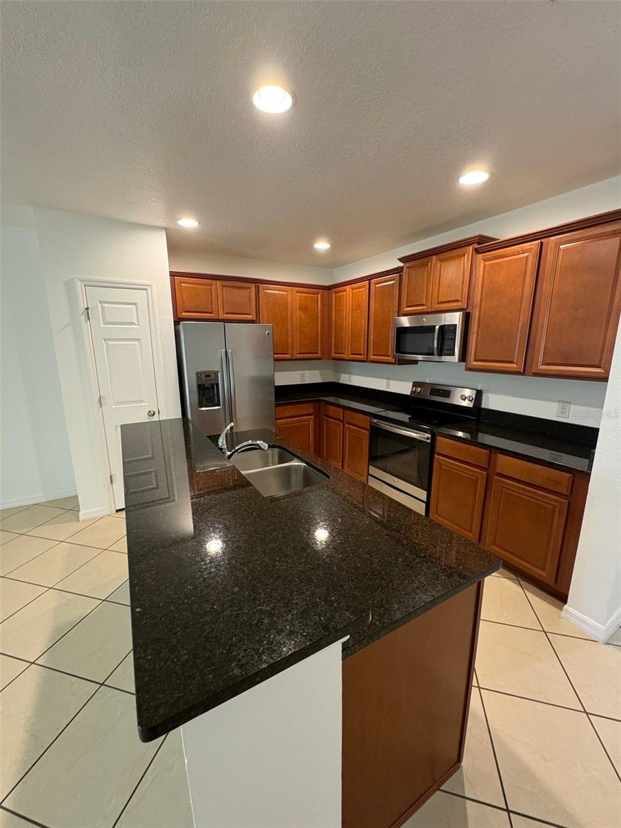 2875 SUNSTONE DR, KISSIMMEE, FL, 34758