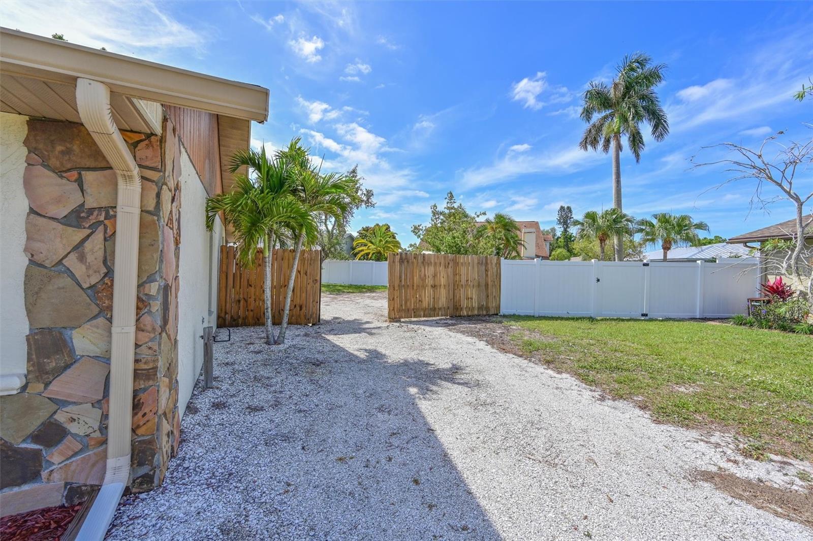 8103 13TH AVE NW, BRADENTON, FL, 34209