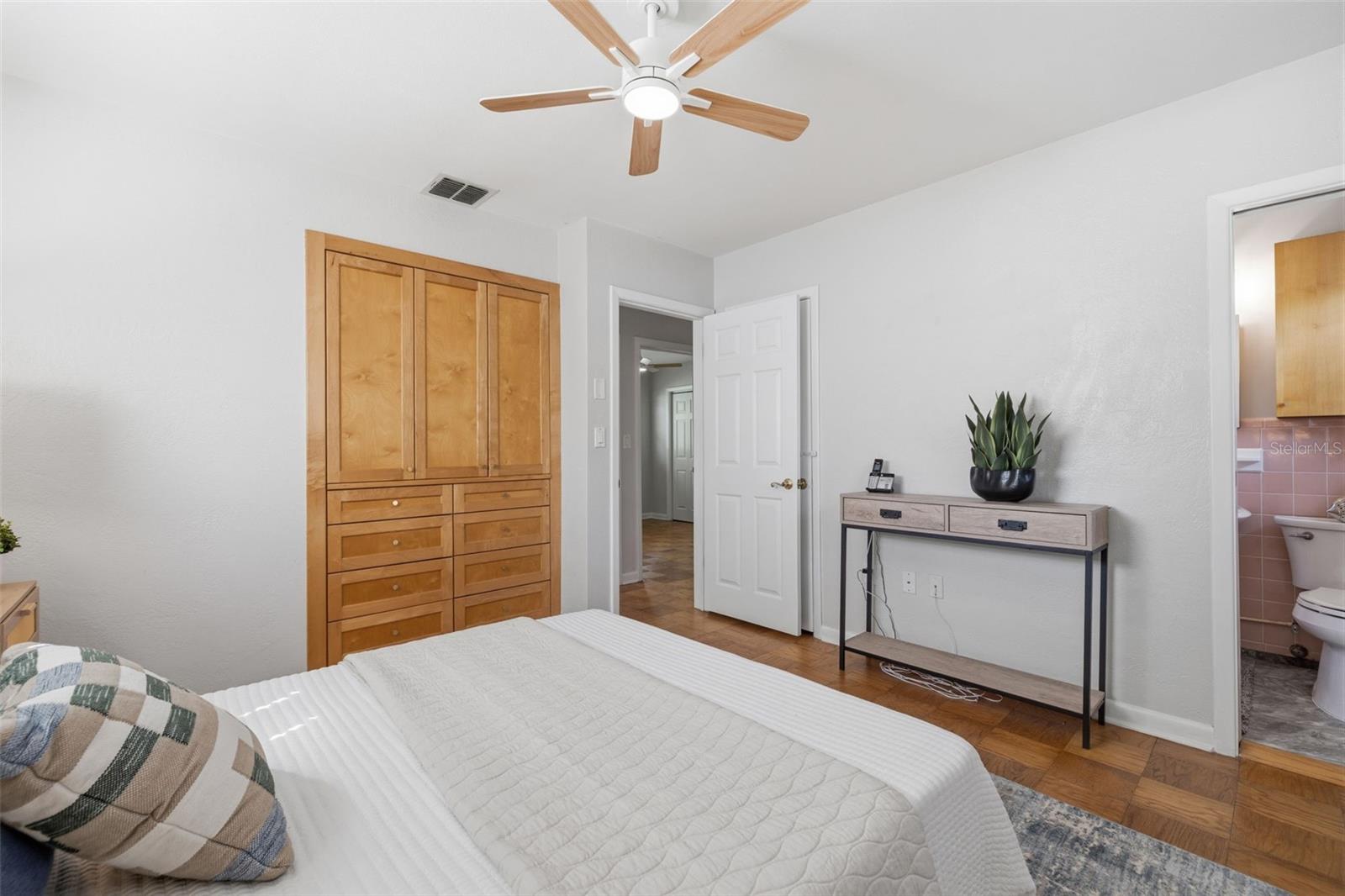 308 LIVE OAK AVE, TEMPLE TERRACE, FL, 33617