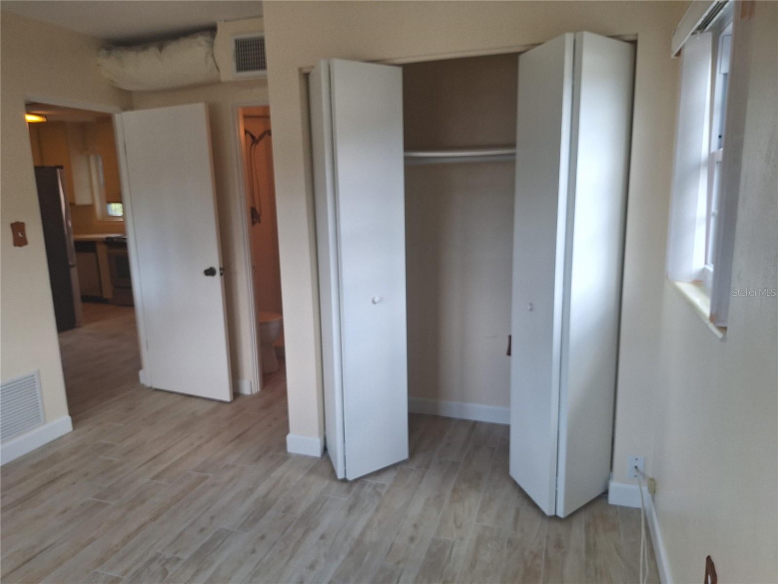 8916 NARCISSUS AVE, SEMINOLE, FL, 33777