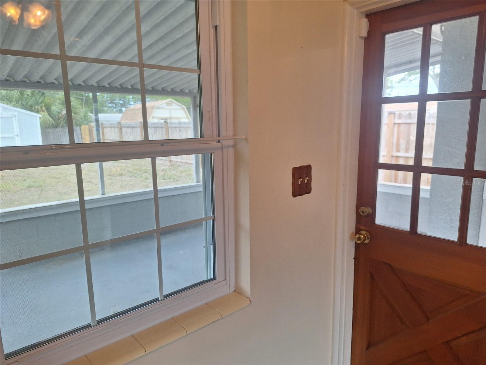 8916 NARCISSUS AVE, SEMINOLE, FL, 33777