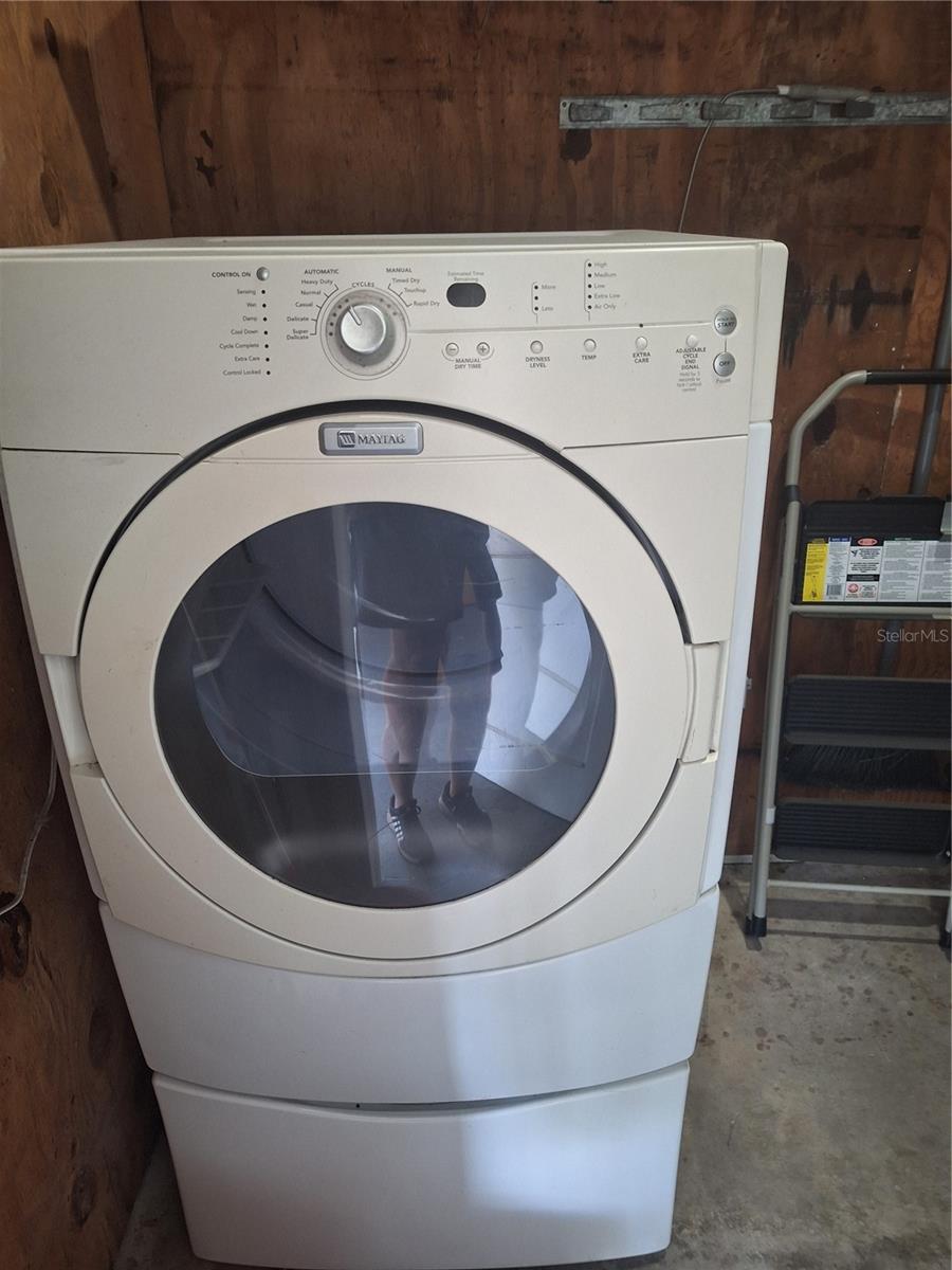 8916 NARCISSUS AVE, SEMINOLE, FL, 33777