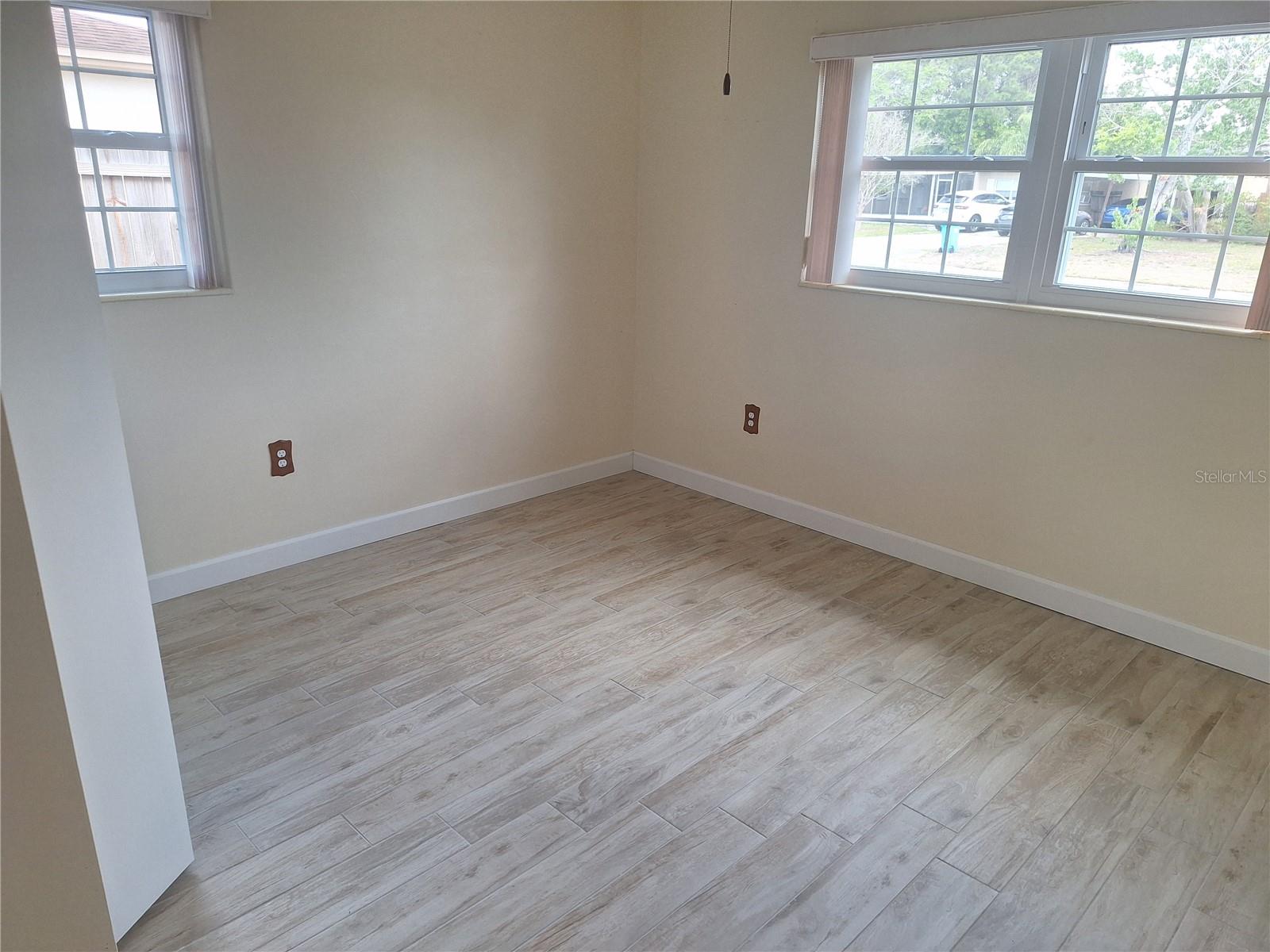 8916 NARCISSUS AVE, SEMINOLE, FL, 33777