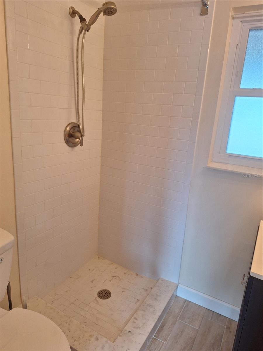 8916 NARCISSUS AVE, SEMINOLE, FL, 33777