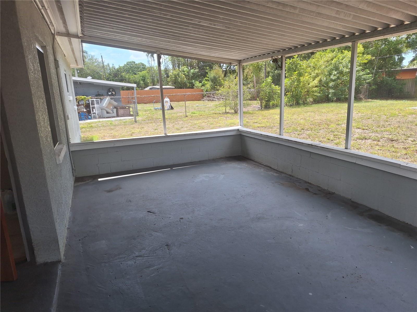 8916 NARCISSUS AVE, SEMINOLE, FL, 33777