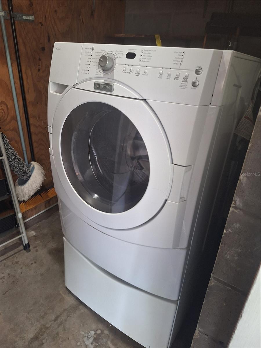 8916 NARCISSUS AVE, SEMINOLE, FL, 33777