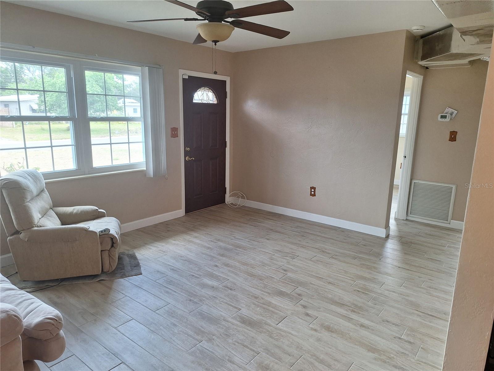 8916 NARCISSUS AVE, SEMINOLE, FL, 33777