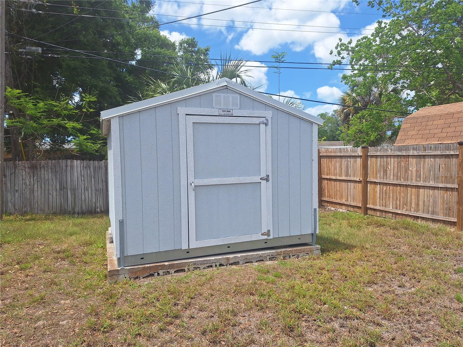 8916 NARCISSUS AVE, SEMINOLE, FL, 33777