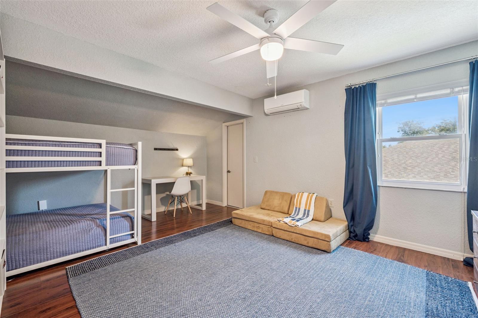 4202 WOODLYNNE LN, ORLANDO, FL, 32812