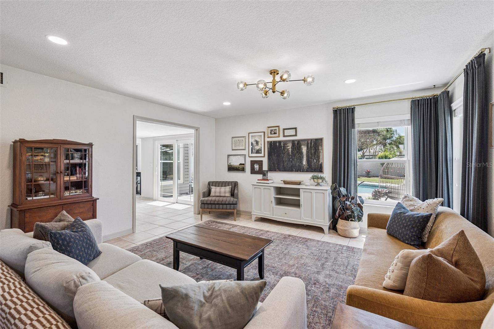 4202 WOODLYNNE LN, ORLANDO, FL, 32812