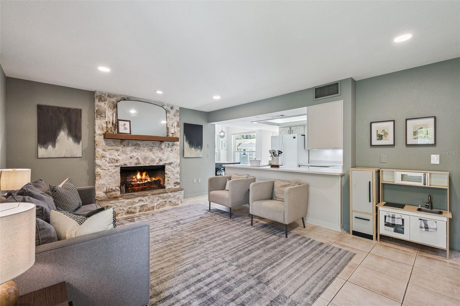 4202 WOODLYNNE LN, ORLANDO, FL, 32812