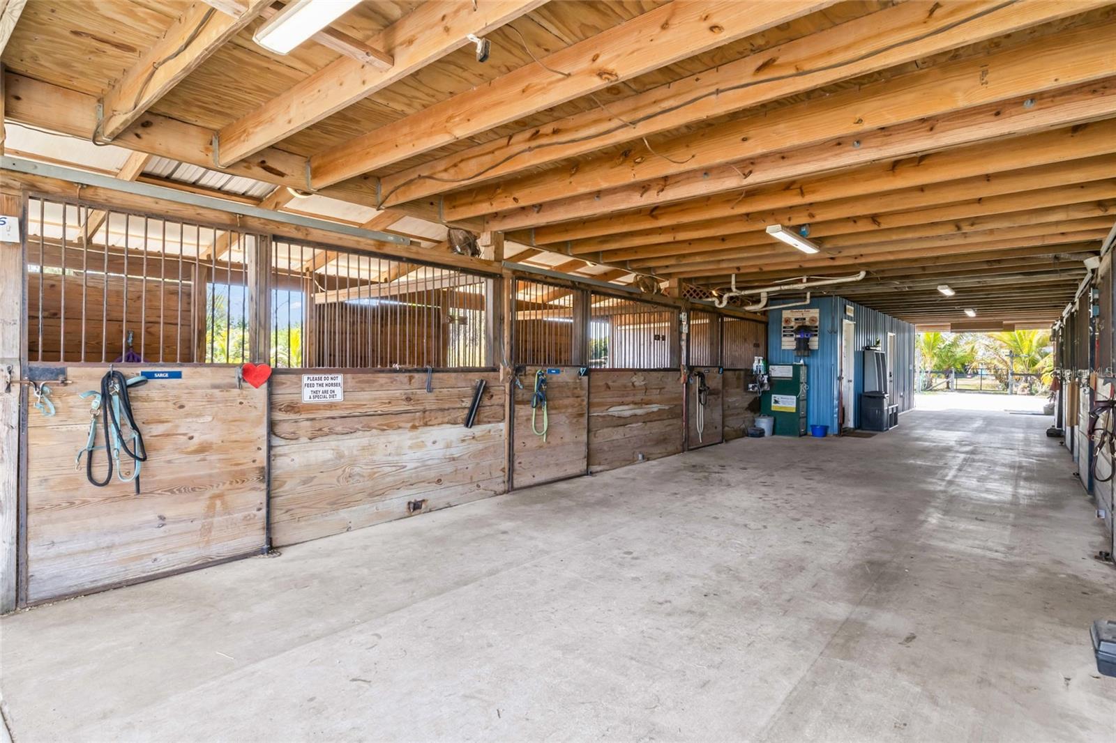 6050 STRINGFELLOW RD, ST JAMES CITY, FL, 33956