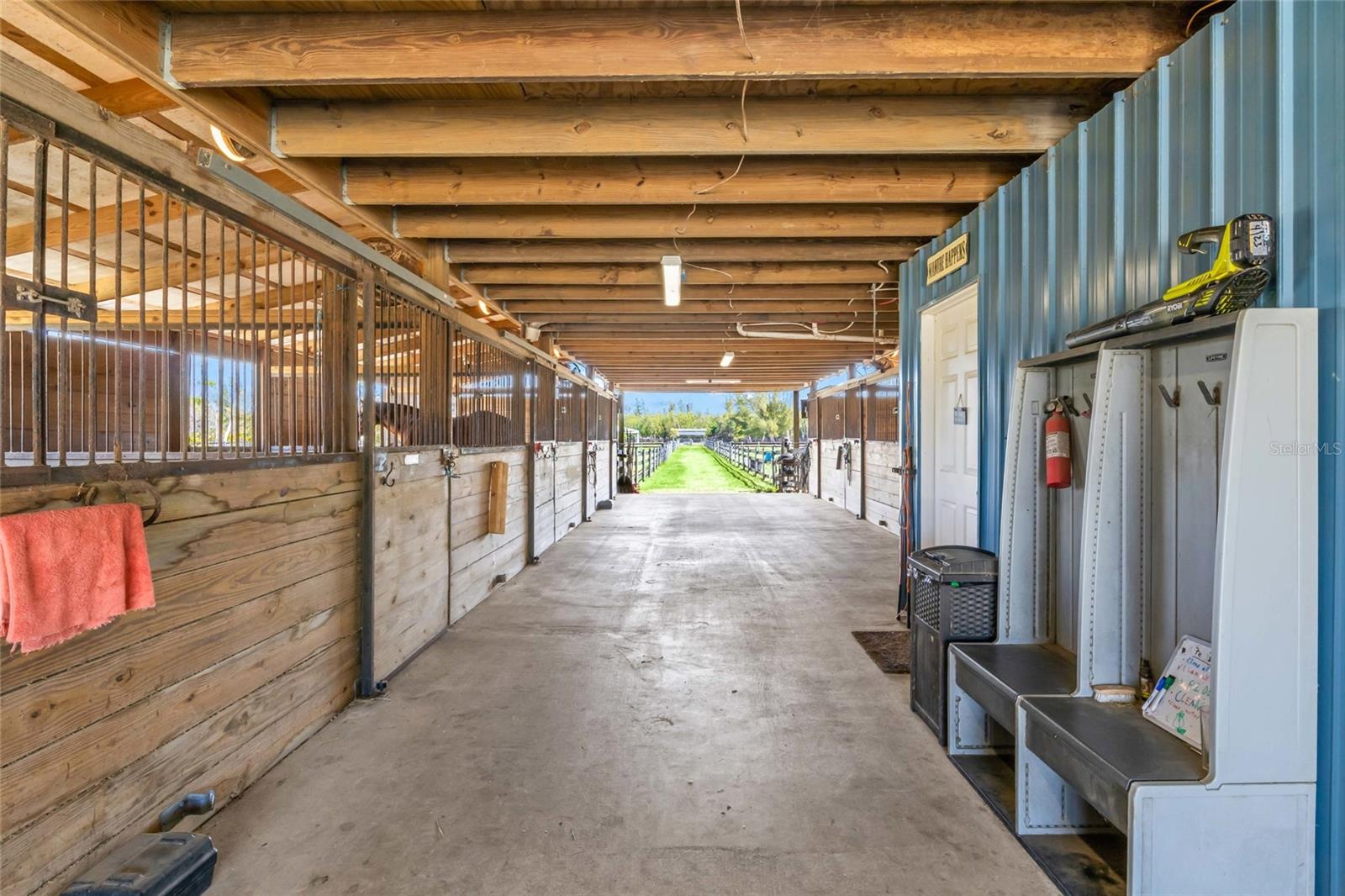 6050 STRINGFELLOW RD, ST JAMES CITY, FL, 33956