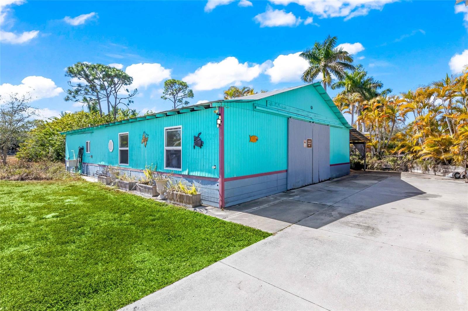 6050 STRINGFELLOW RD, ST JAMES CITY, FL, 33956