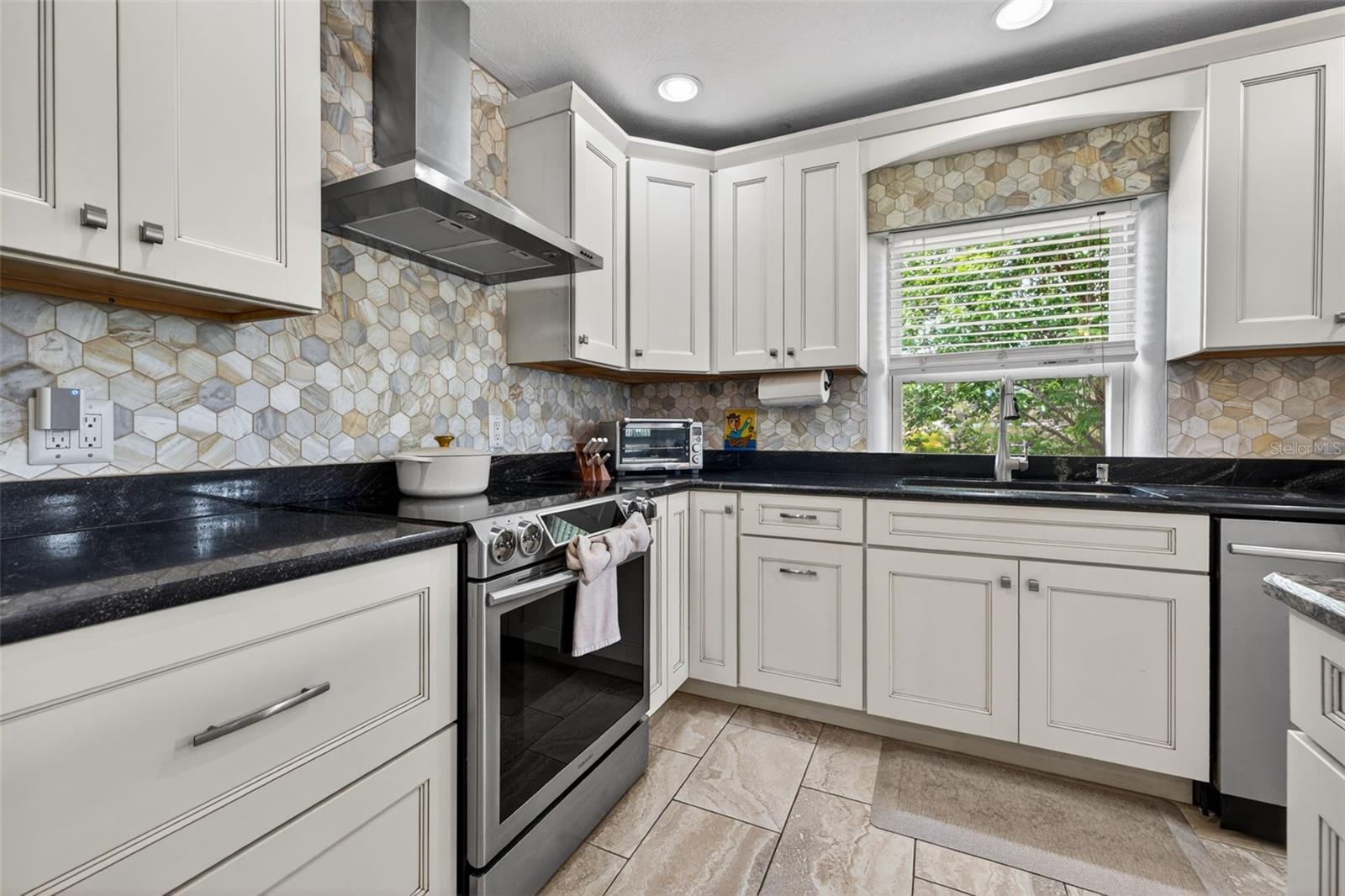 3318 N RIDGE AVE, TAMPA, FL, 33603