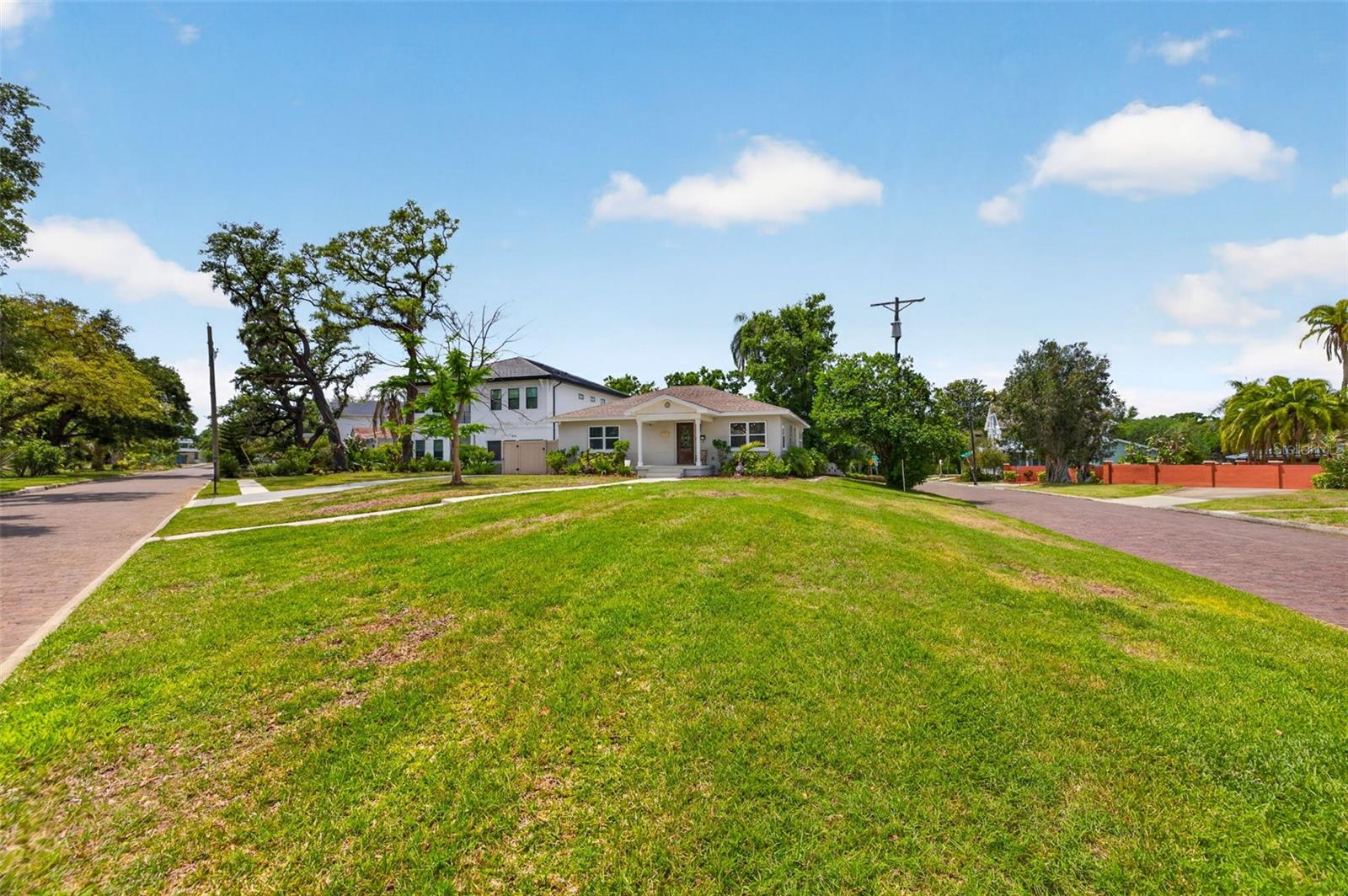 3318 N RIDGE AVE, TAMPA, FL, 33603