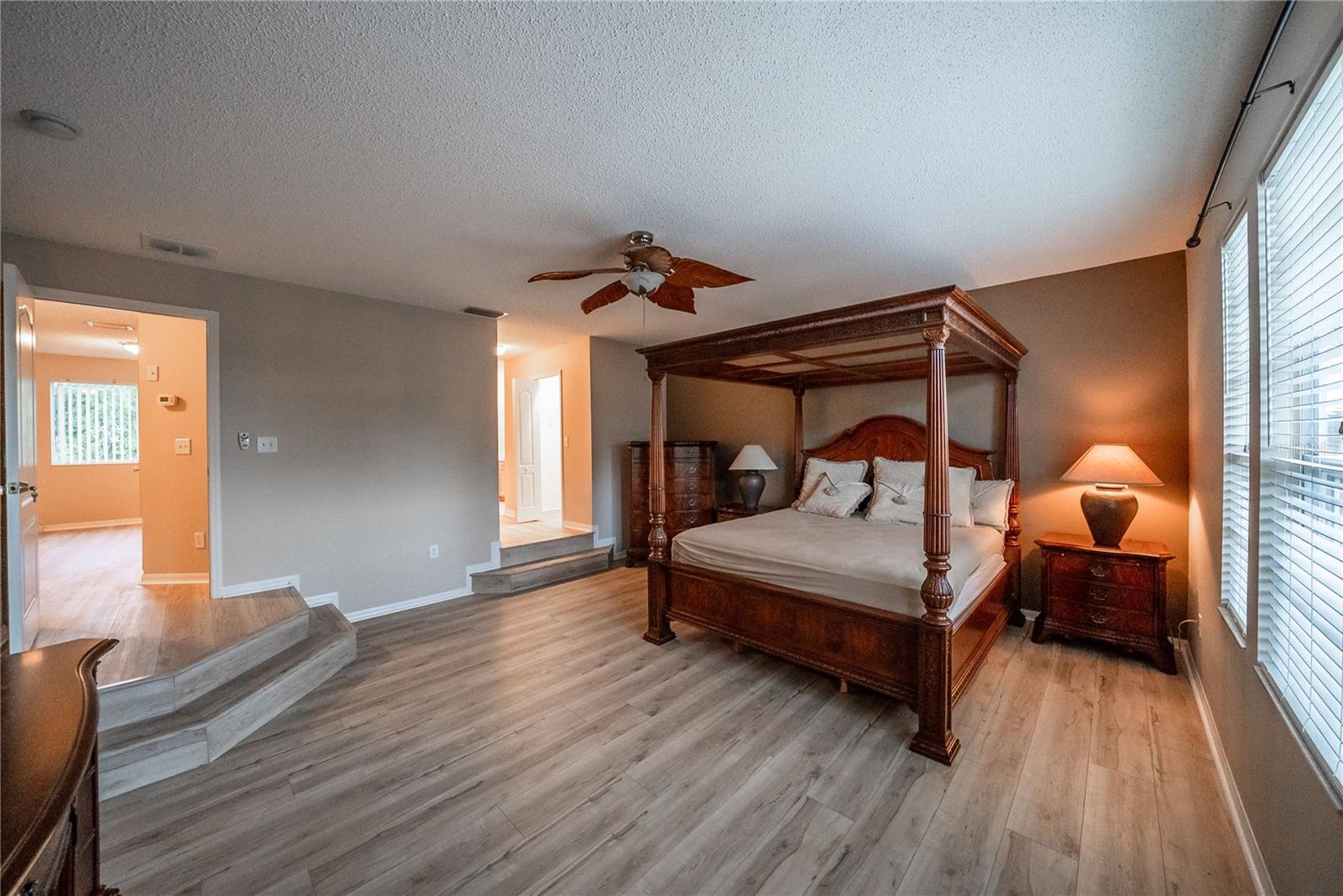 10526 BENEVA DR, TAMPA, FL, 33647