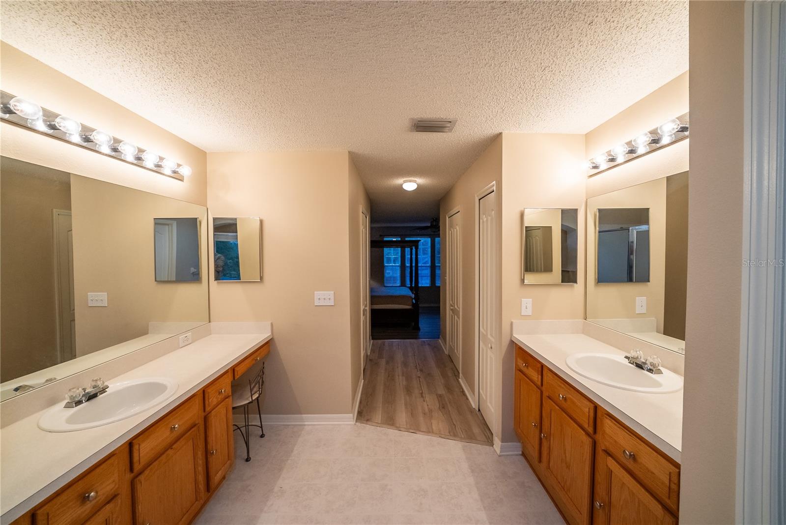 10526 BENEVA DR, TAMPA, FL, 33647