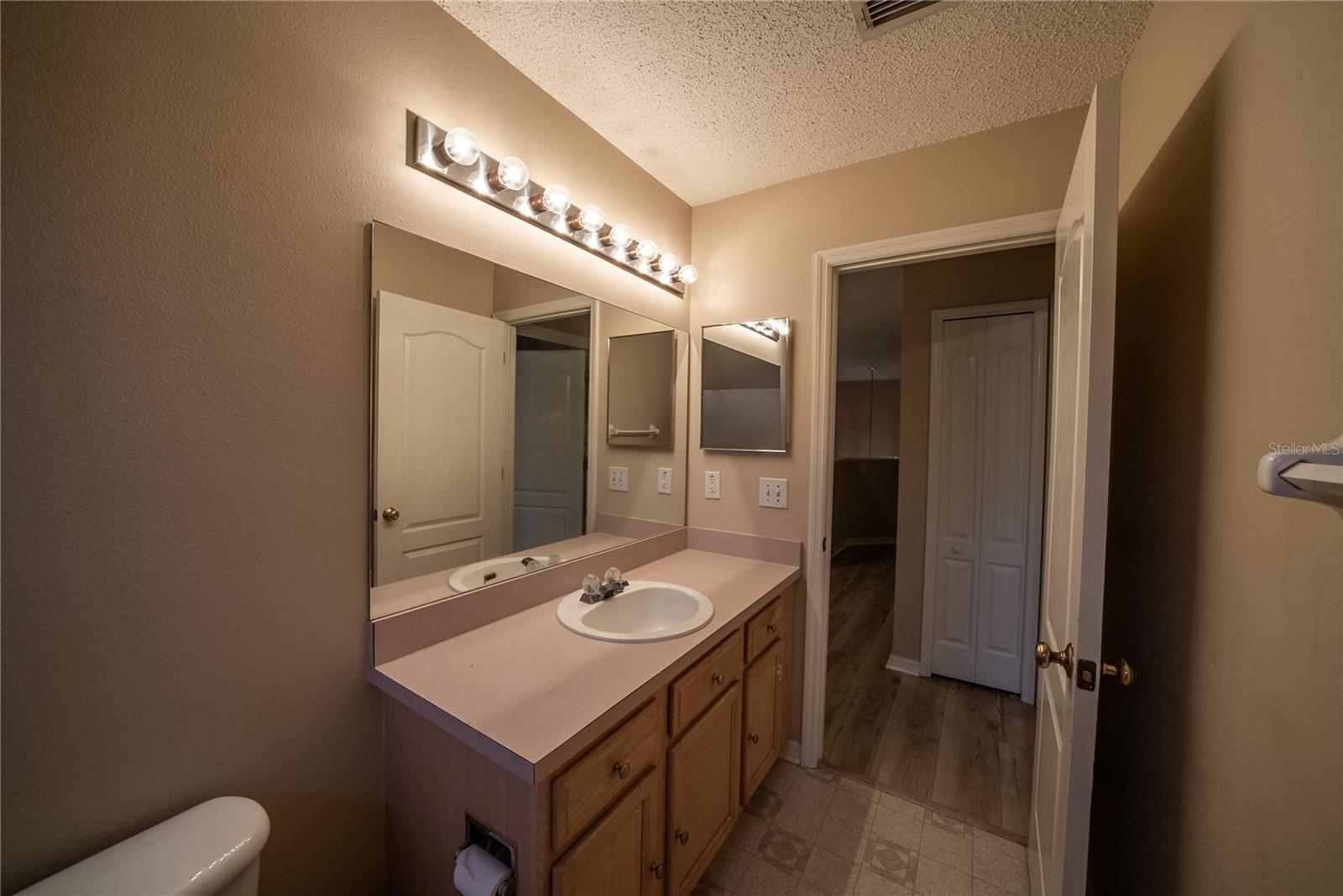 10526 BENEVA DR, TAMPA, FL, 33647