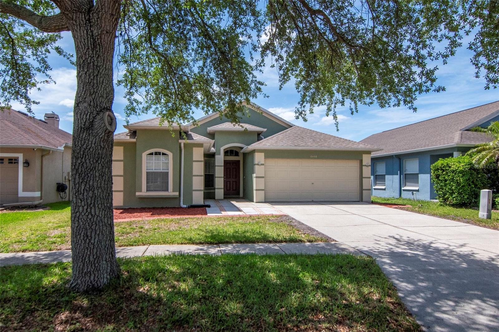 8408 CANTERBURY LAKE BLVD, TAMPA, FL, 33619